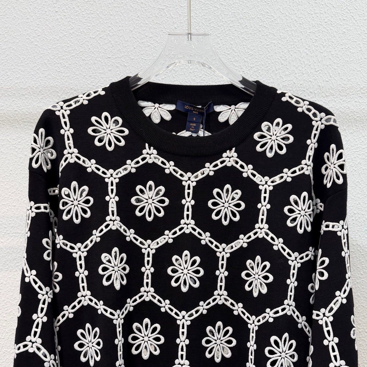 Louis Vuitton - Other - Wool - Black - (S)