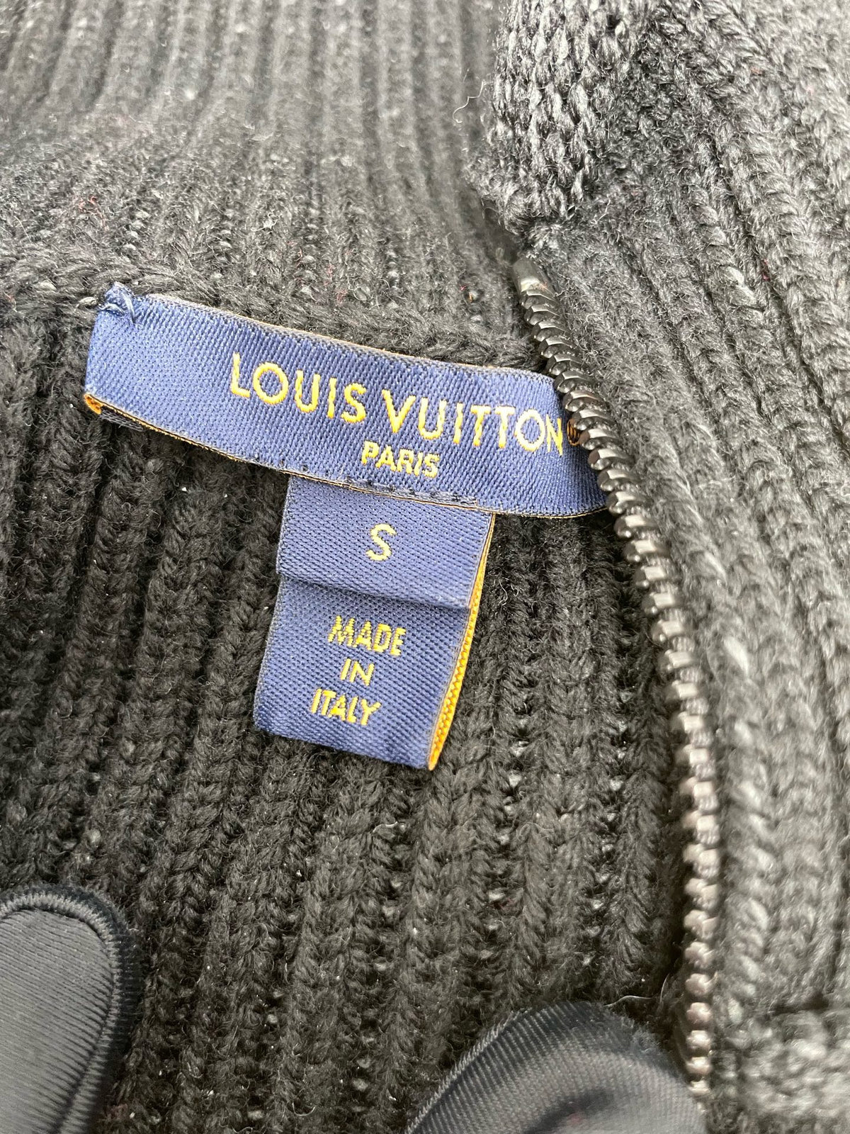 Louis Vuitton - Other - Wool - Black - (S)