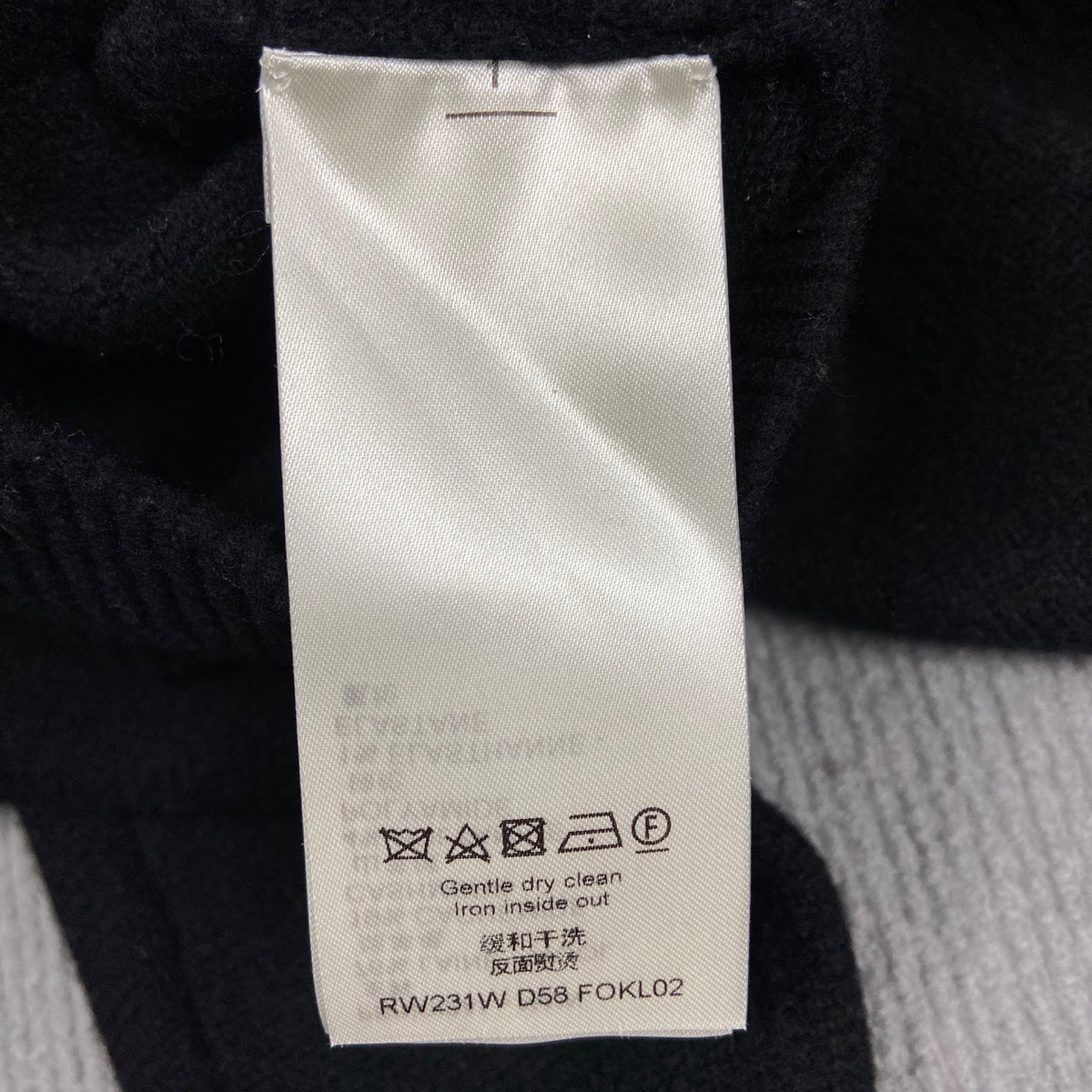 Louis Vuitton - Other - Wool - Black - (S)