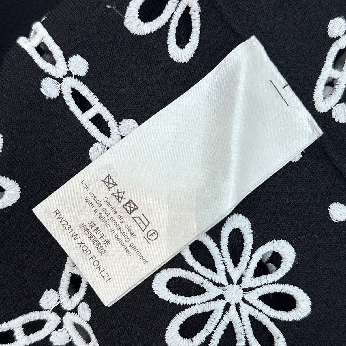 Louis Vuitton - Other - Wool - Black - (S)