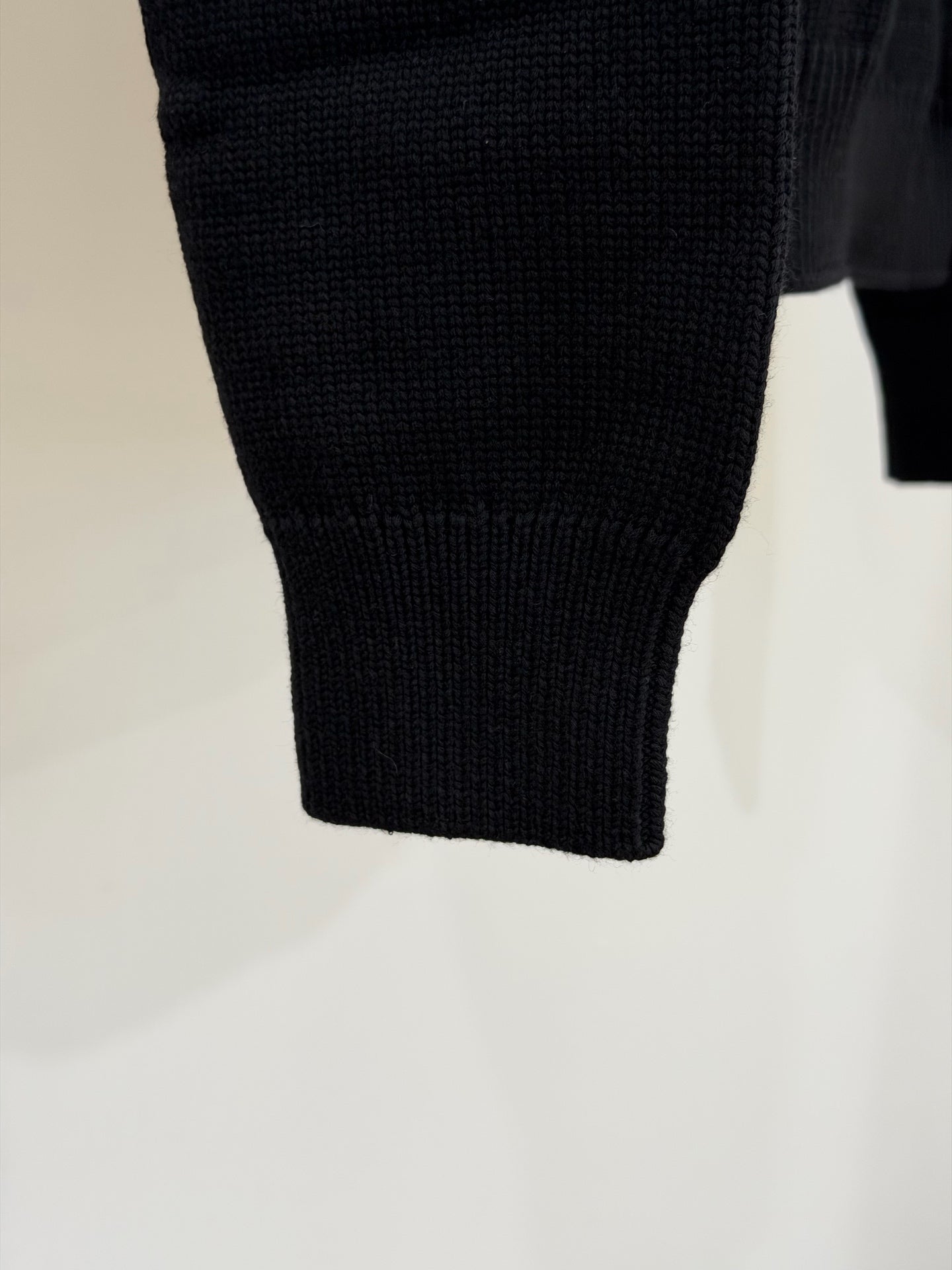 Louis Vuitton - Other - Wool - Black - (S)