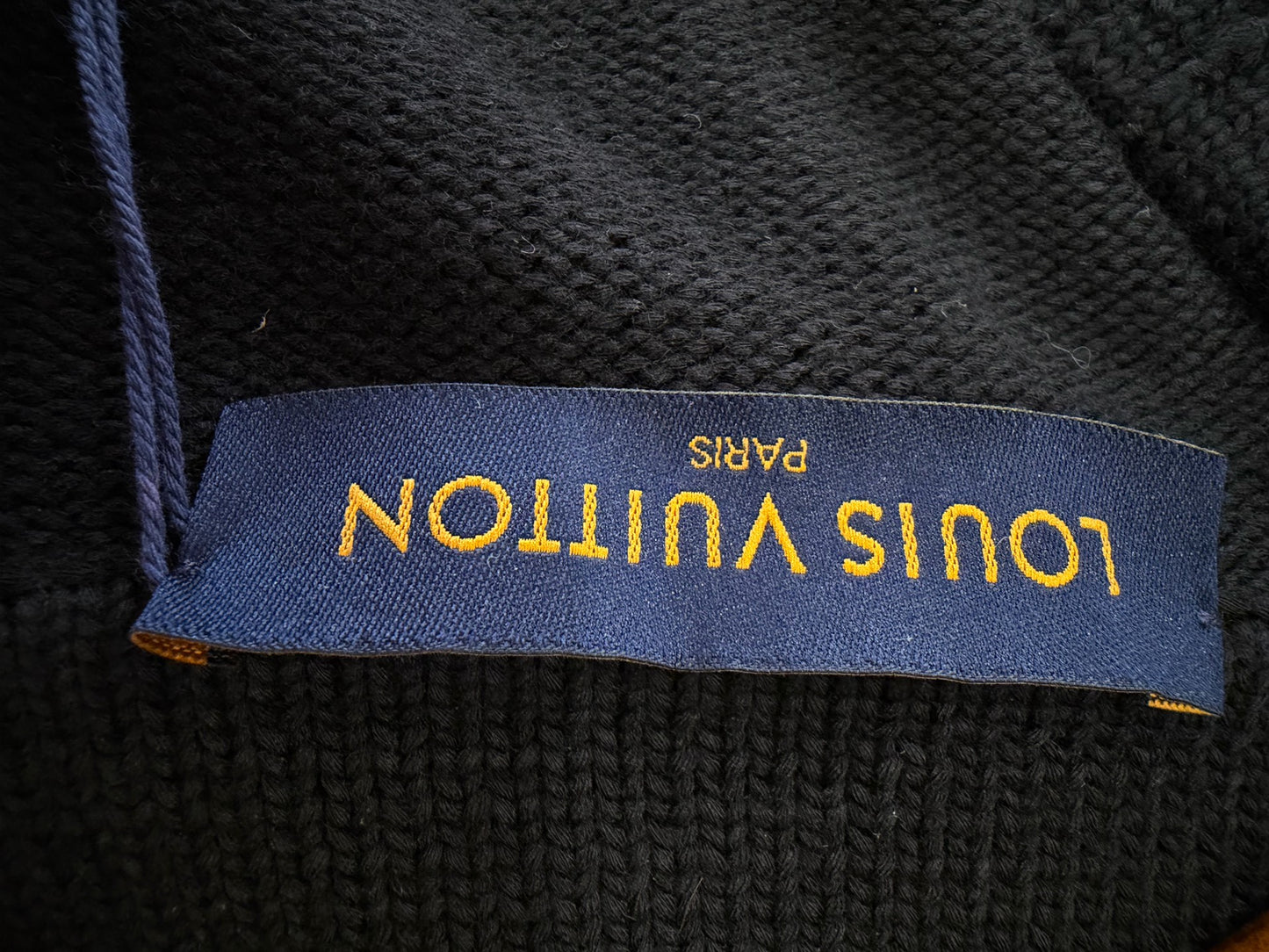 Louis Vuitton - Other - Wool - Black - (S)