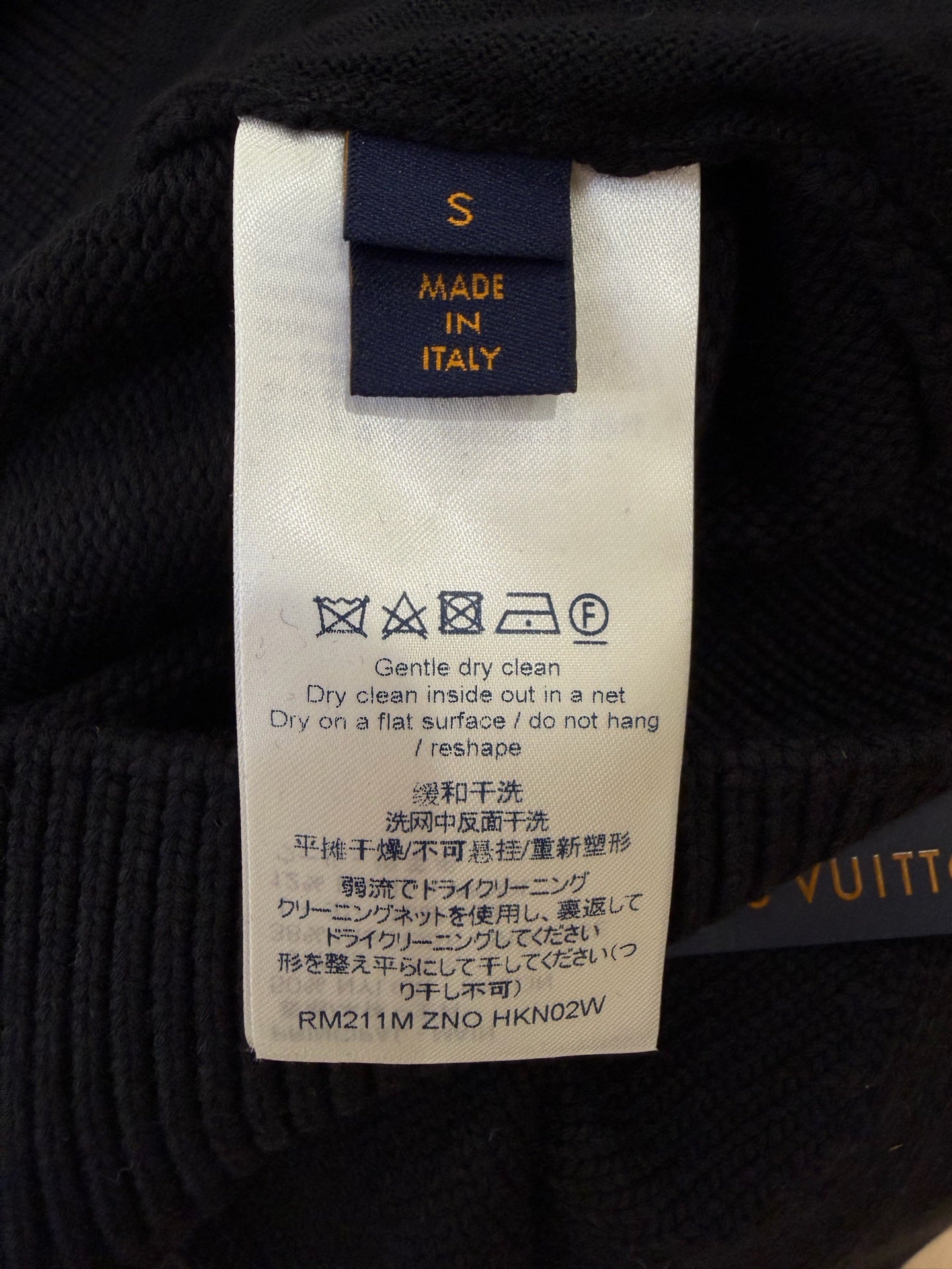 Louis Vuitton - Other - Wool - Black - (S)