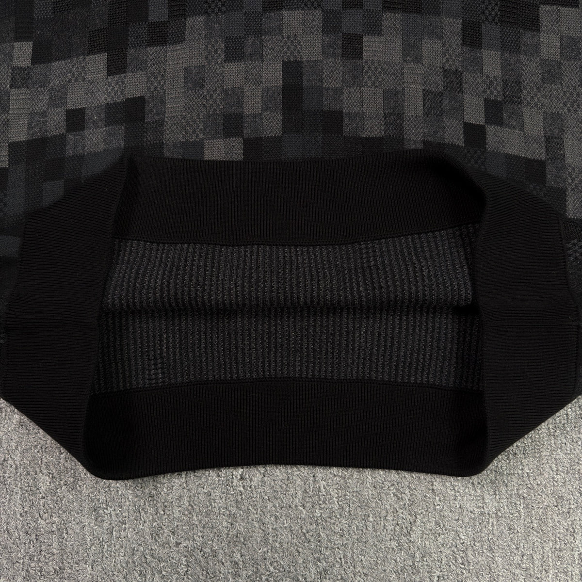 Louis Vuitton - Other - Wool - Black - (XL)