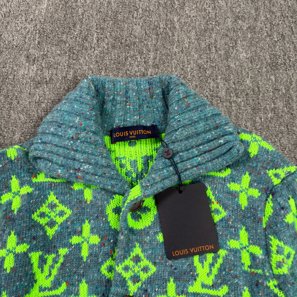 Louis Vuitton - Other - Wool - Green - (L)