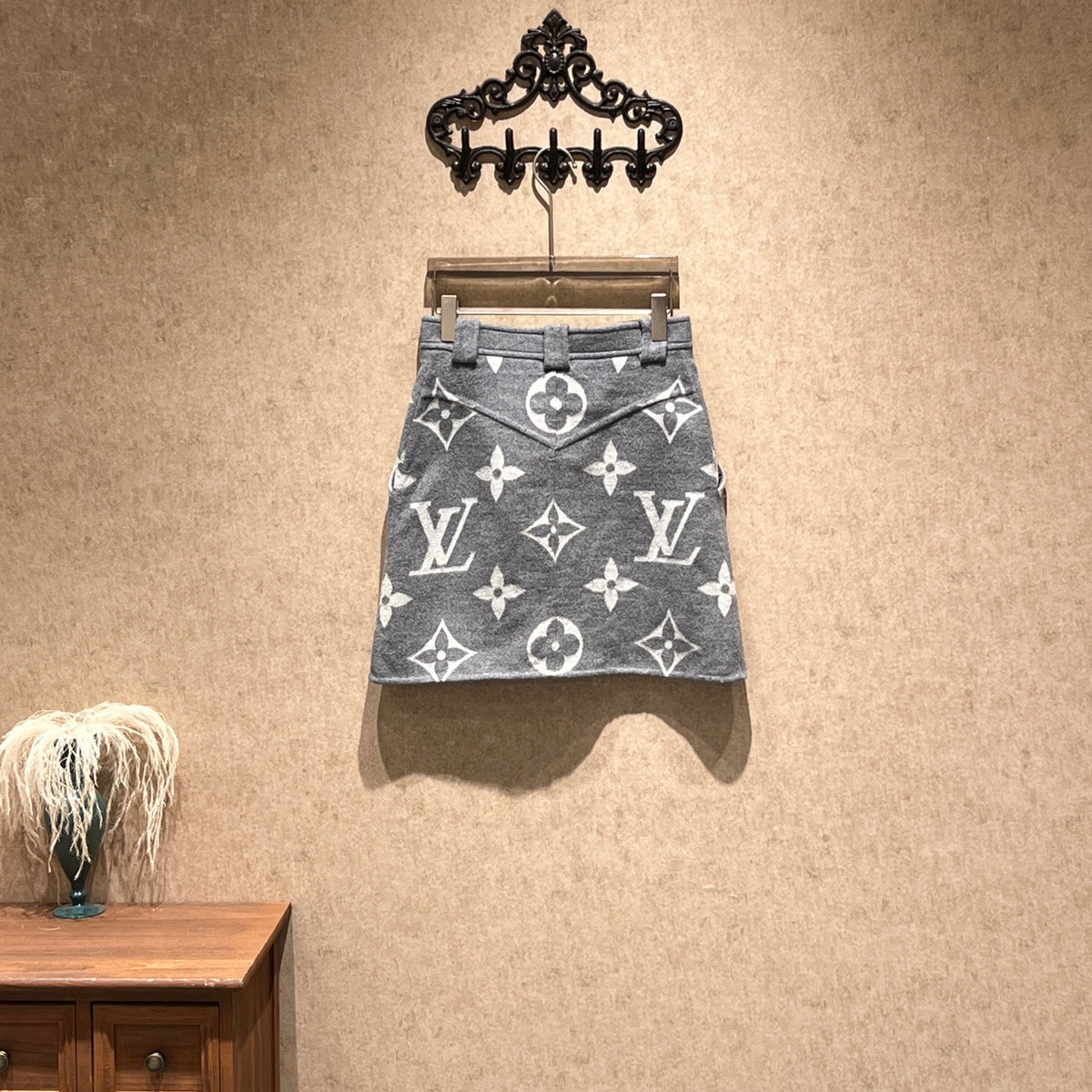 Louis Vuitton - Other - Wool - Grey - (36)