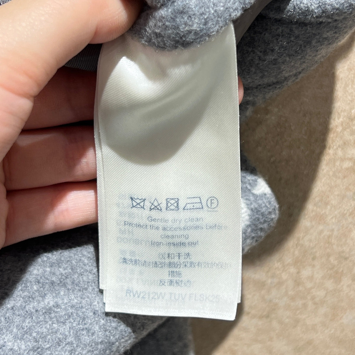 Louis Vuitton - Other - Wool - Grey - (36)