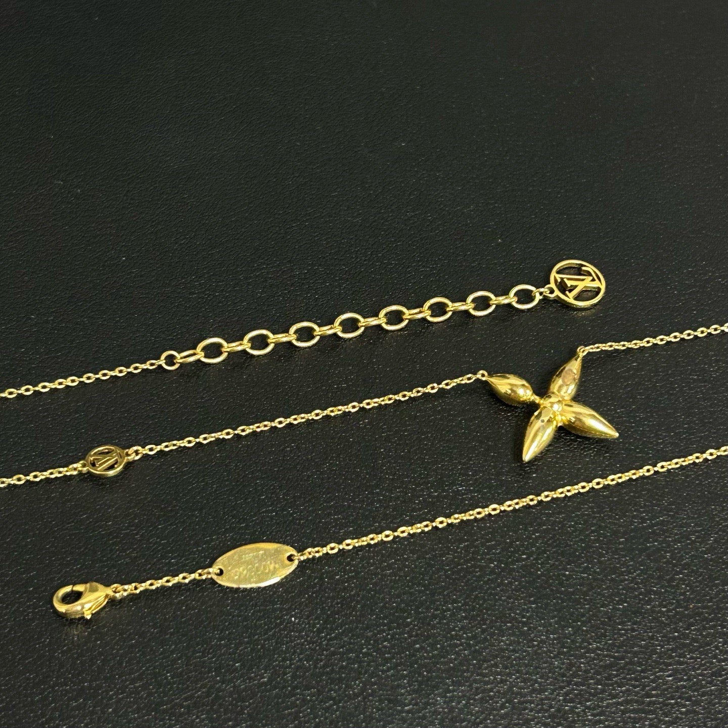 Louis Vuitton - Other - Yellow gold - Gold