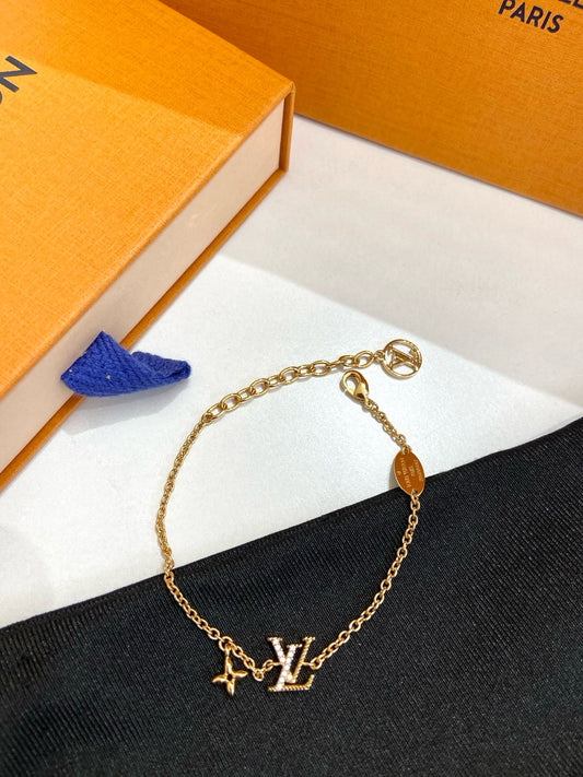 Louis Vuitton - Other - Yellow gold - Gold