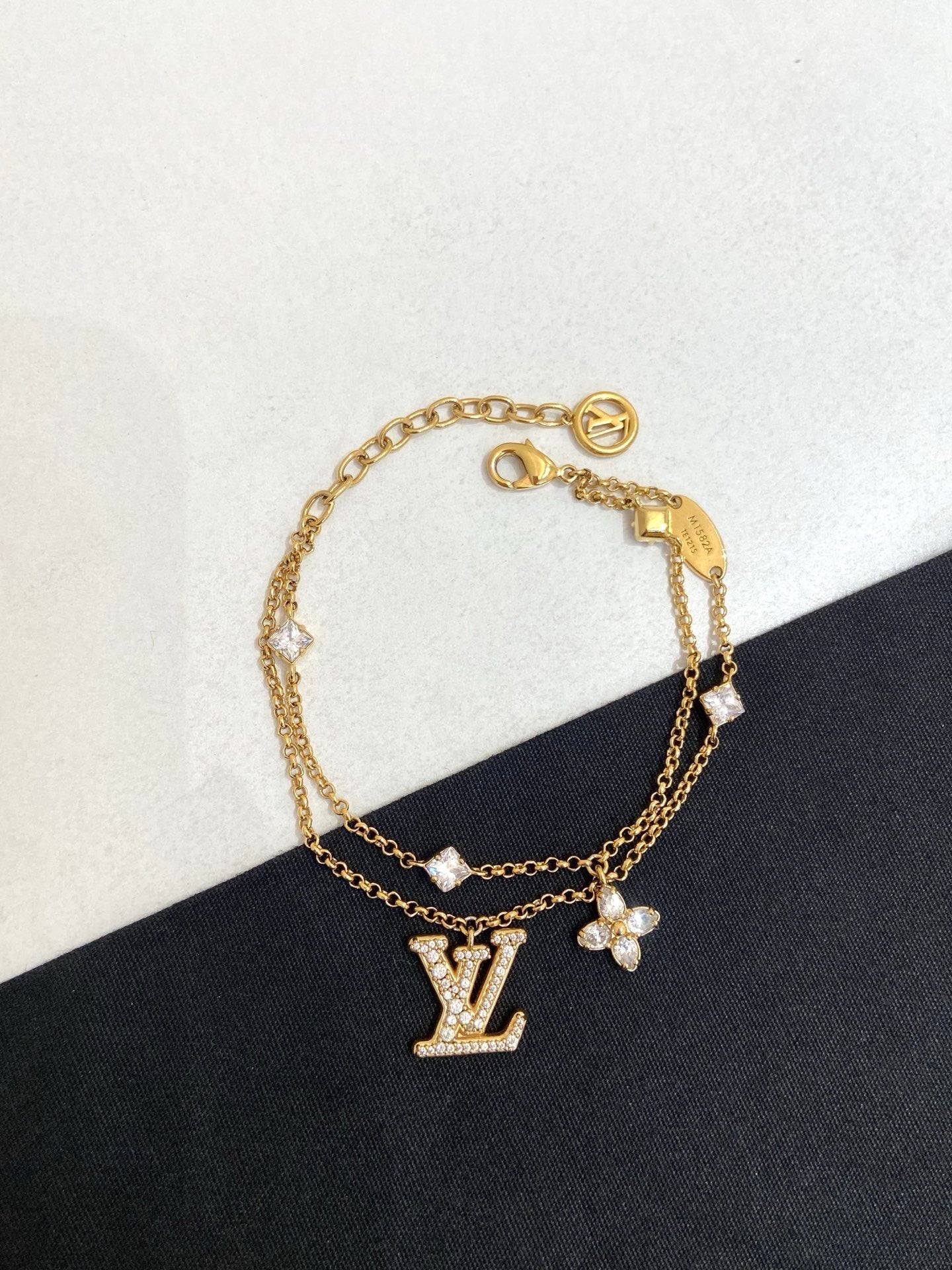 Louis Vuitton - Other - Yellow gold - Gold