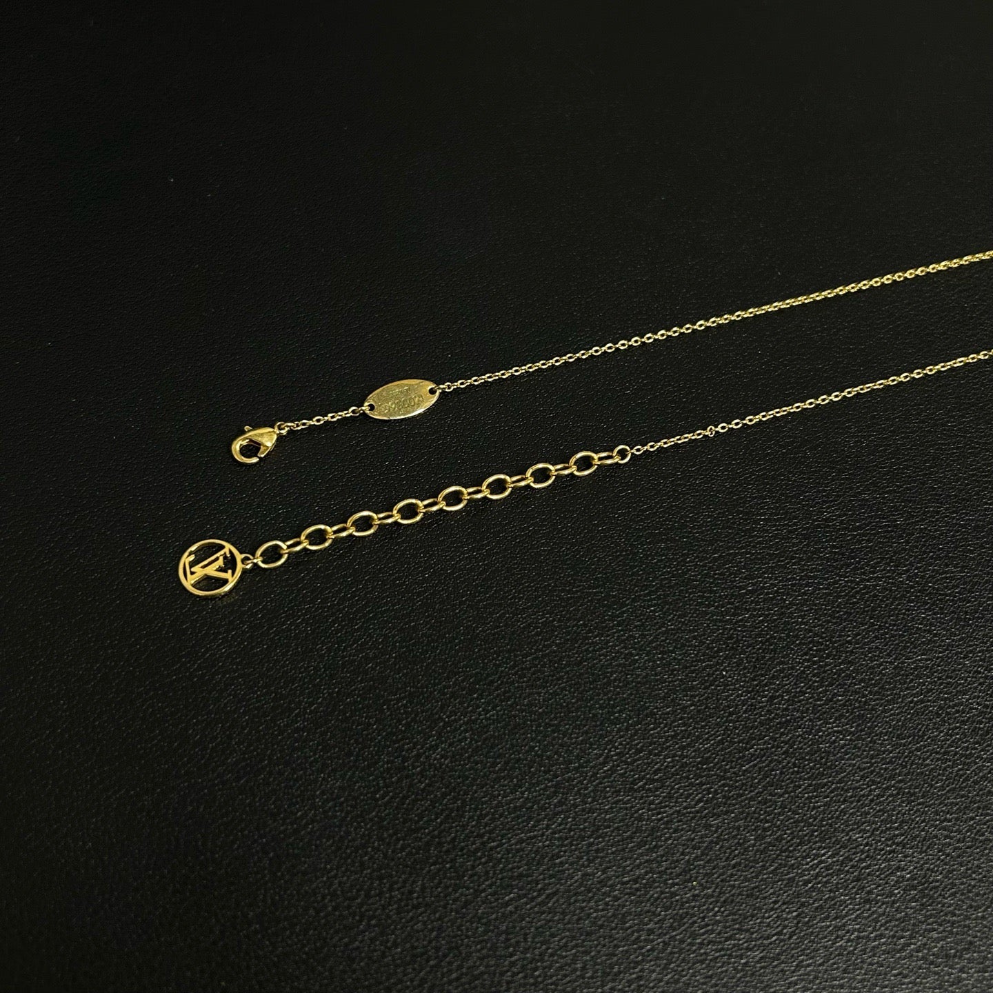 Louis Vuitton - Other - Yellow gold - Gold