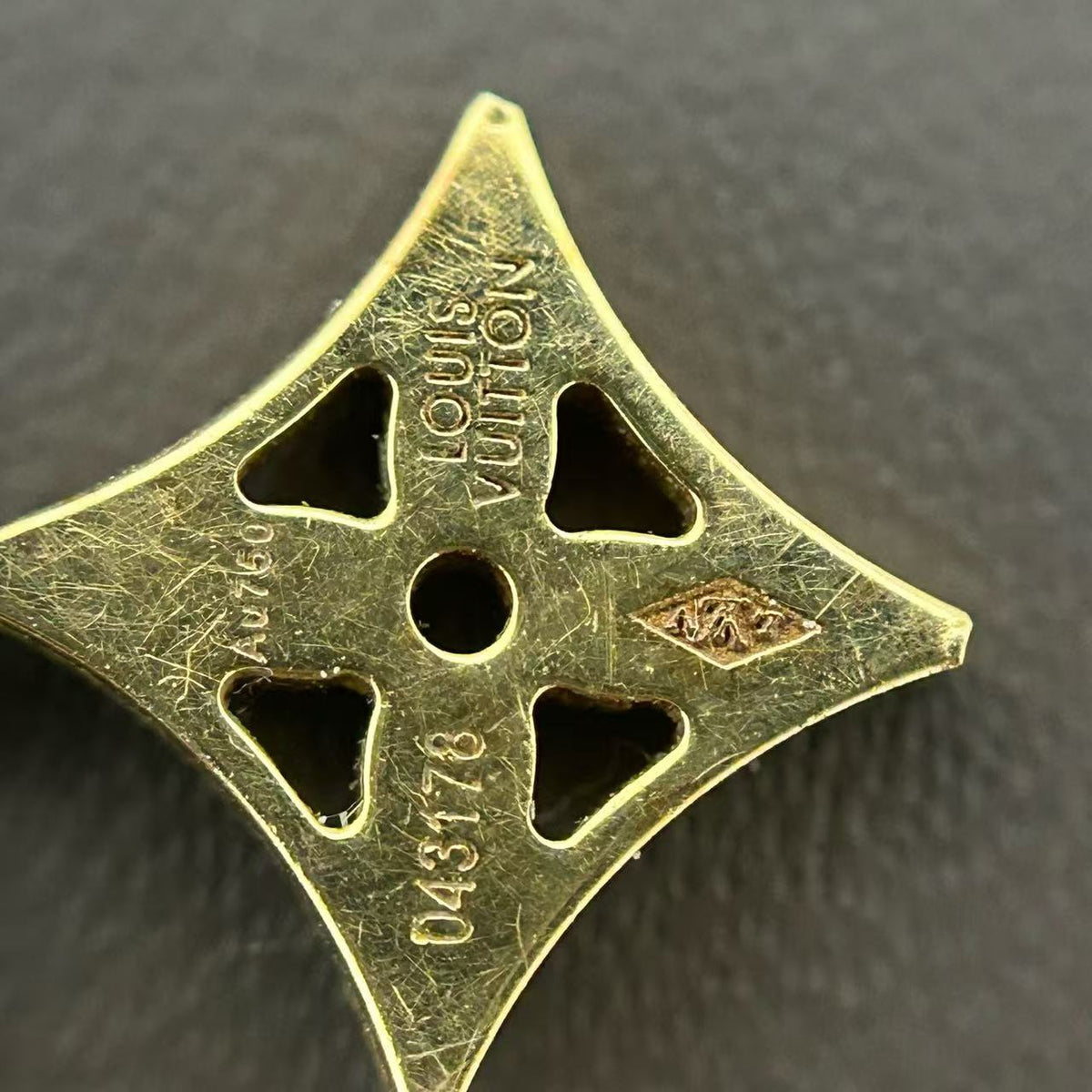 Louis Vuitton - Other - Yellow gold - Gold