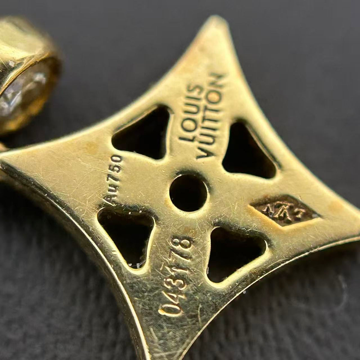 Louis Vuitton - Other - Yellow gold - Gold