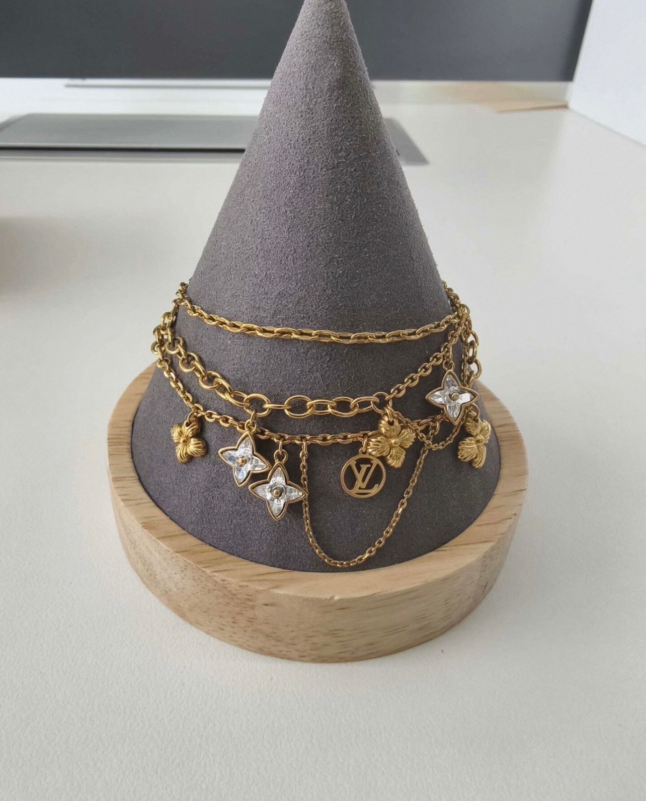 Louis Vuitton - Other - Yellow gold - Gold