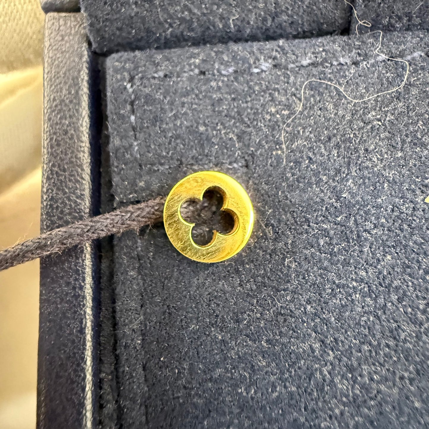 Louis Vuitton - Other - Yellow gold - Gold - (mini)