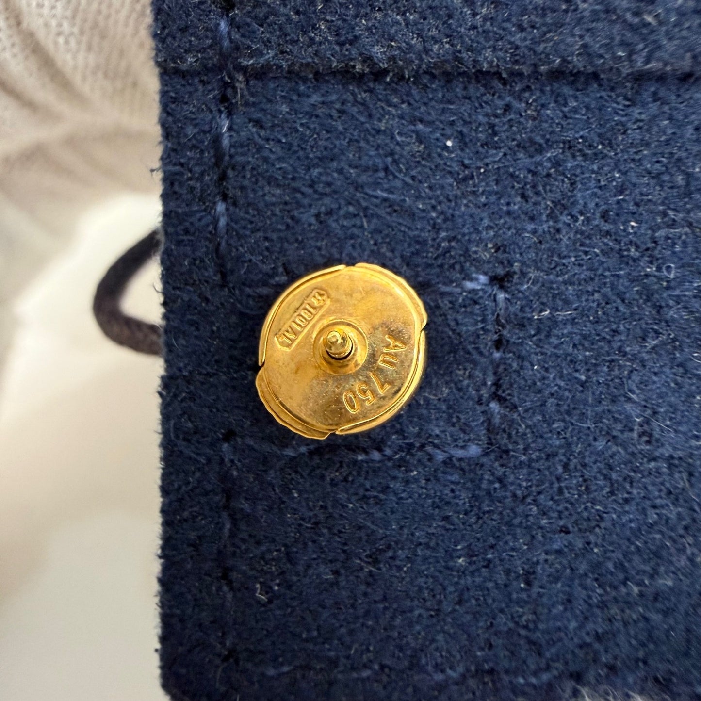 Louis Vuitton - Other - Yellow gold - Gold - (mini)