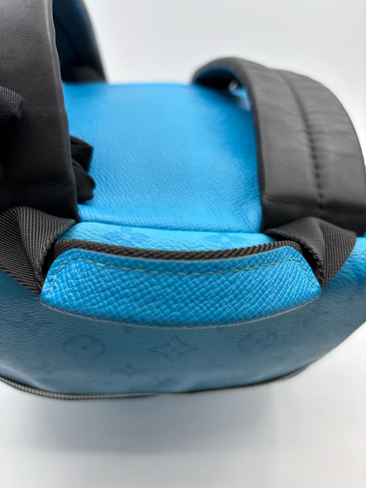 Louis Vuitton - Outdoor - Leather - Blue - (large)
