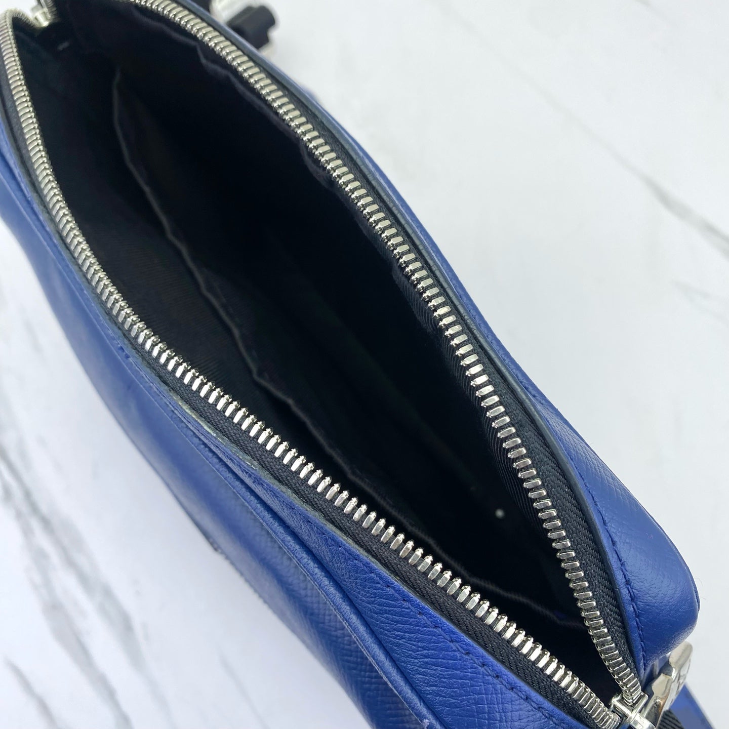 Louis Vuitton - Outdoor - Leather - Blue - (medium)