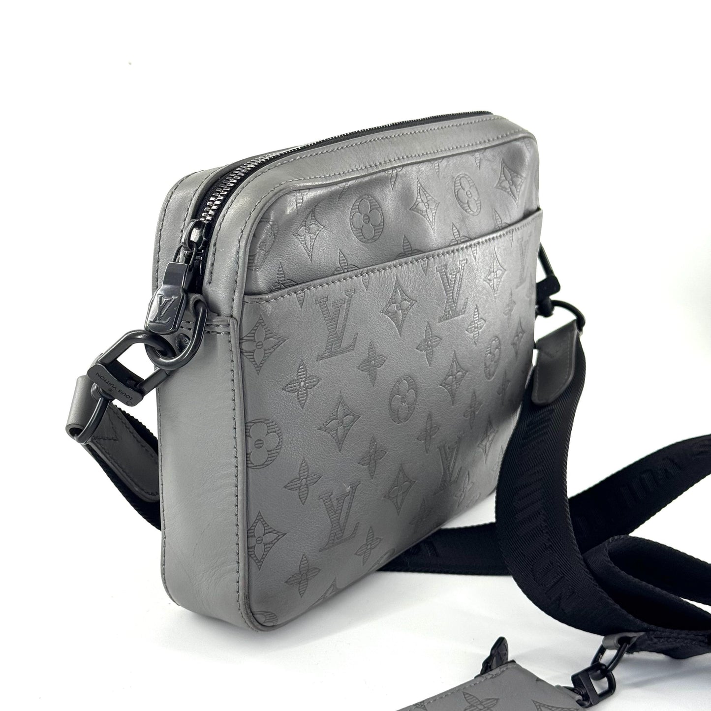 Louis Vuitton - Outdoor Messenger - Embossed calfskin leather - Grey - (medium)