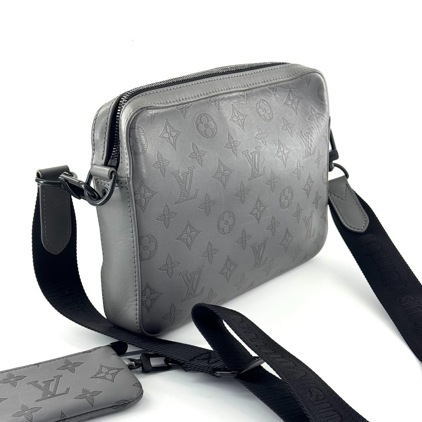 Louis Vuitton - Outdoor Messenger - Embossed calfskin leather - Grey - (medium)