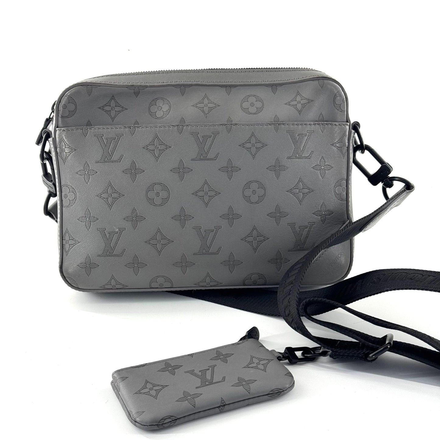 Louis Vuitton - Outdoor Messenger - Embossed calfskin leather - Grey - (medium)
