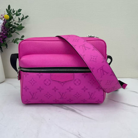 Louis Vuitton - Outdoor Messenger - Monogram Empreinte leather - Pink - (Small)