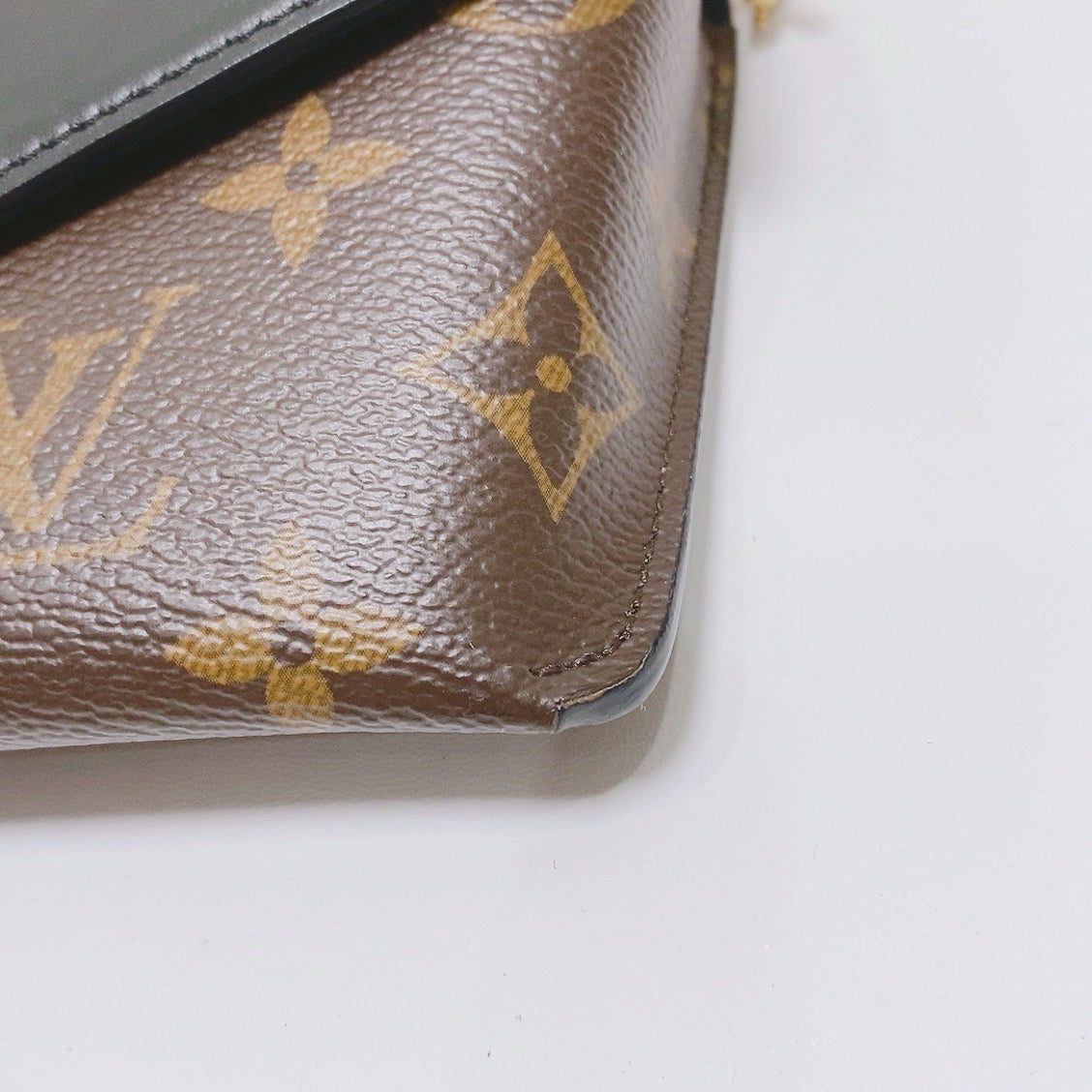 Louis Vuitton - Padlock on Strap - Synthetic - Multicolour - (mini)