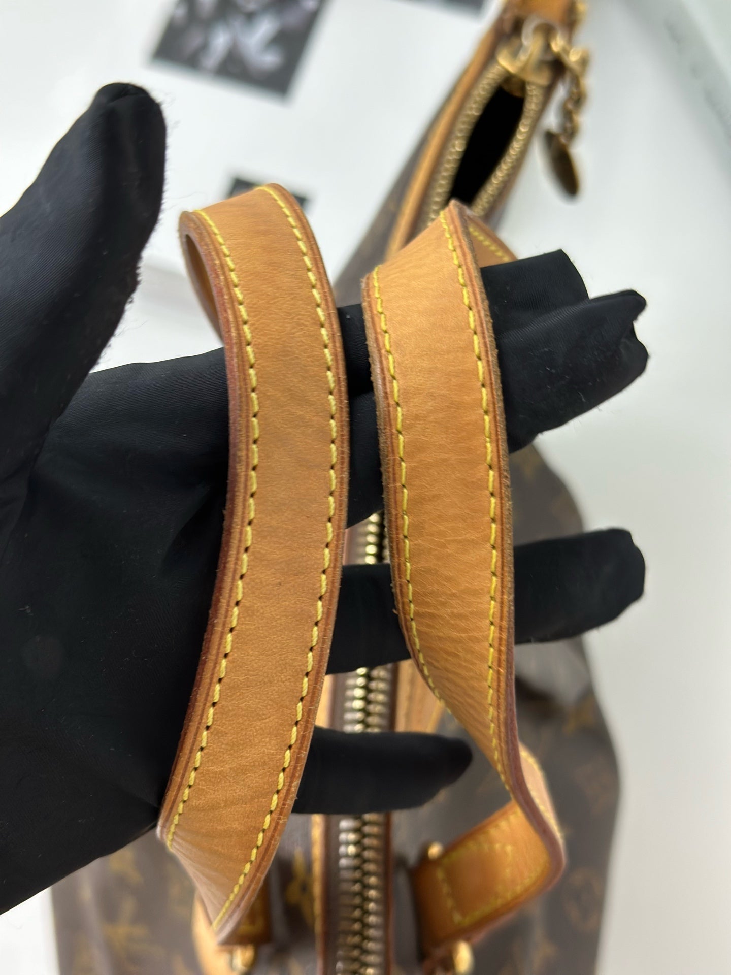 Louis Vuitton - Palermo - Leather - Brown - (medium)
