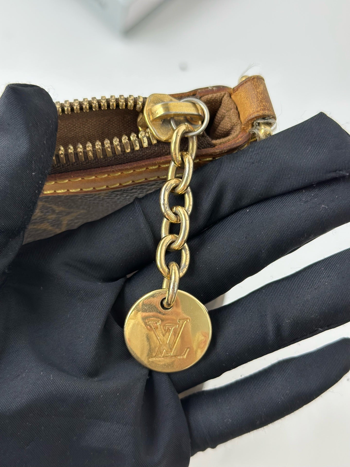 Louis Vuitton - Palermo - Leather - Brown - (medium)