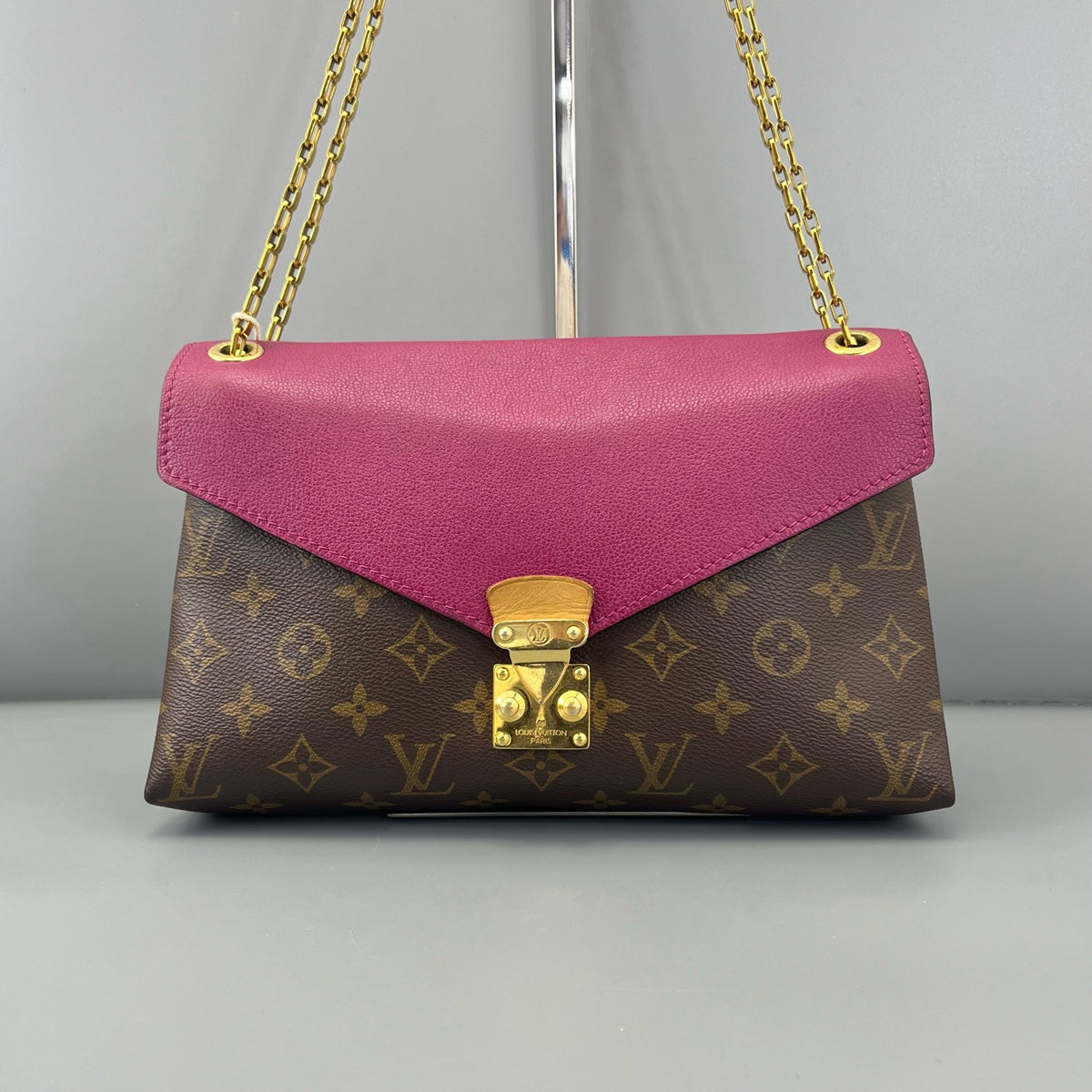 Louis Vuitton - Pallas Chain Bag - Leather - Multicolour