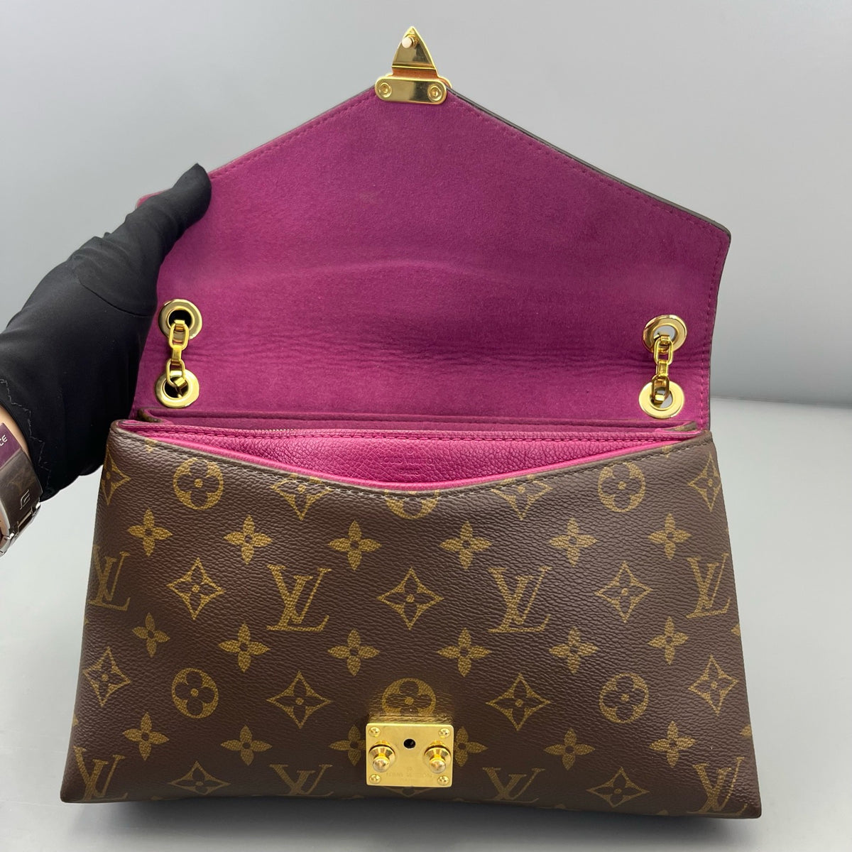 Louis Vuitton - Pallas Chain Bag - Leather - Multicolour