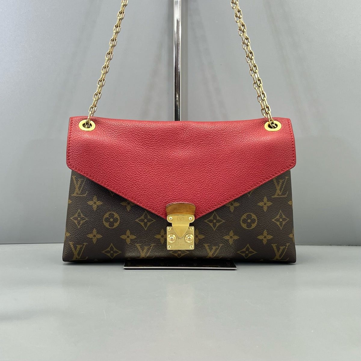 Louis Vuitton - Pallas Chain - Leather - Multicolour - (medium)