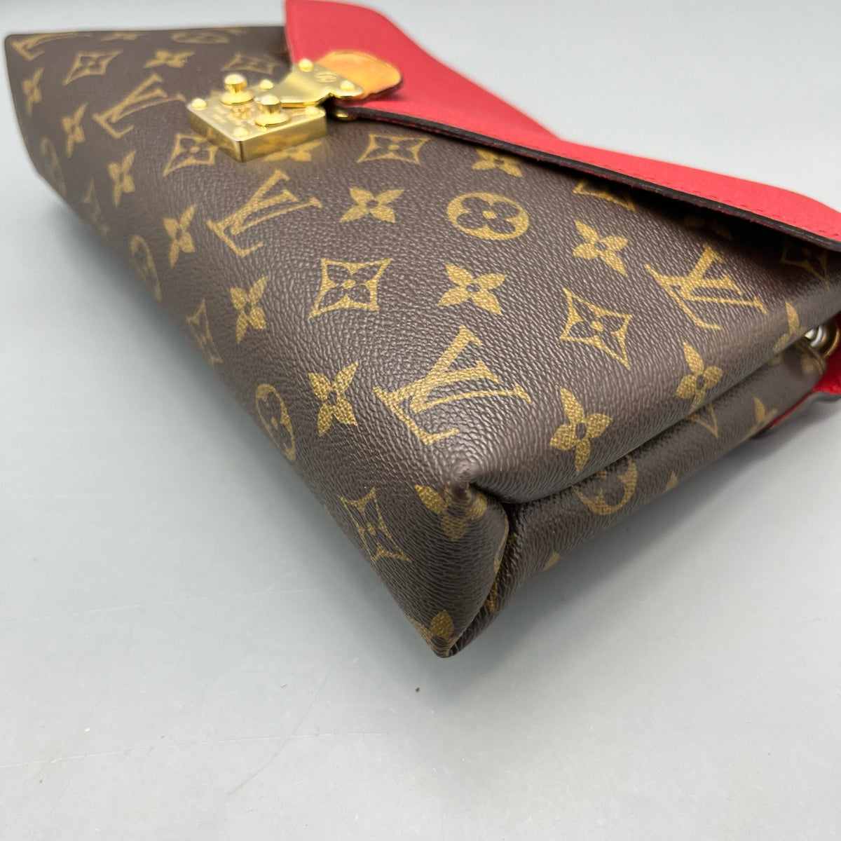 Louis Vuitton - Pallas Chain - Leather - Multicolour - (medium)