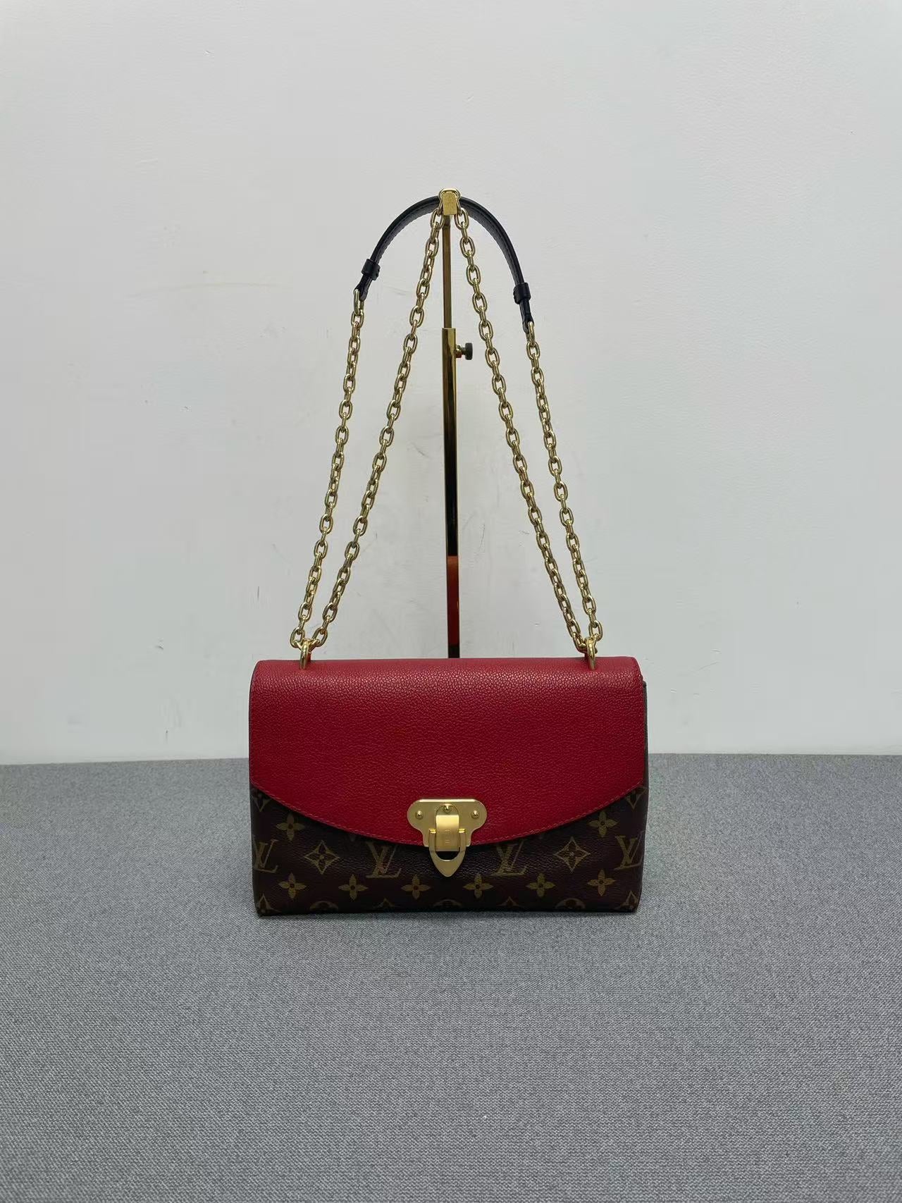 Louis Vuitton - Pallas Chain - Monogram canvas and grained leather - Red and Brown - (medium)