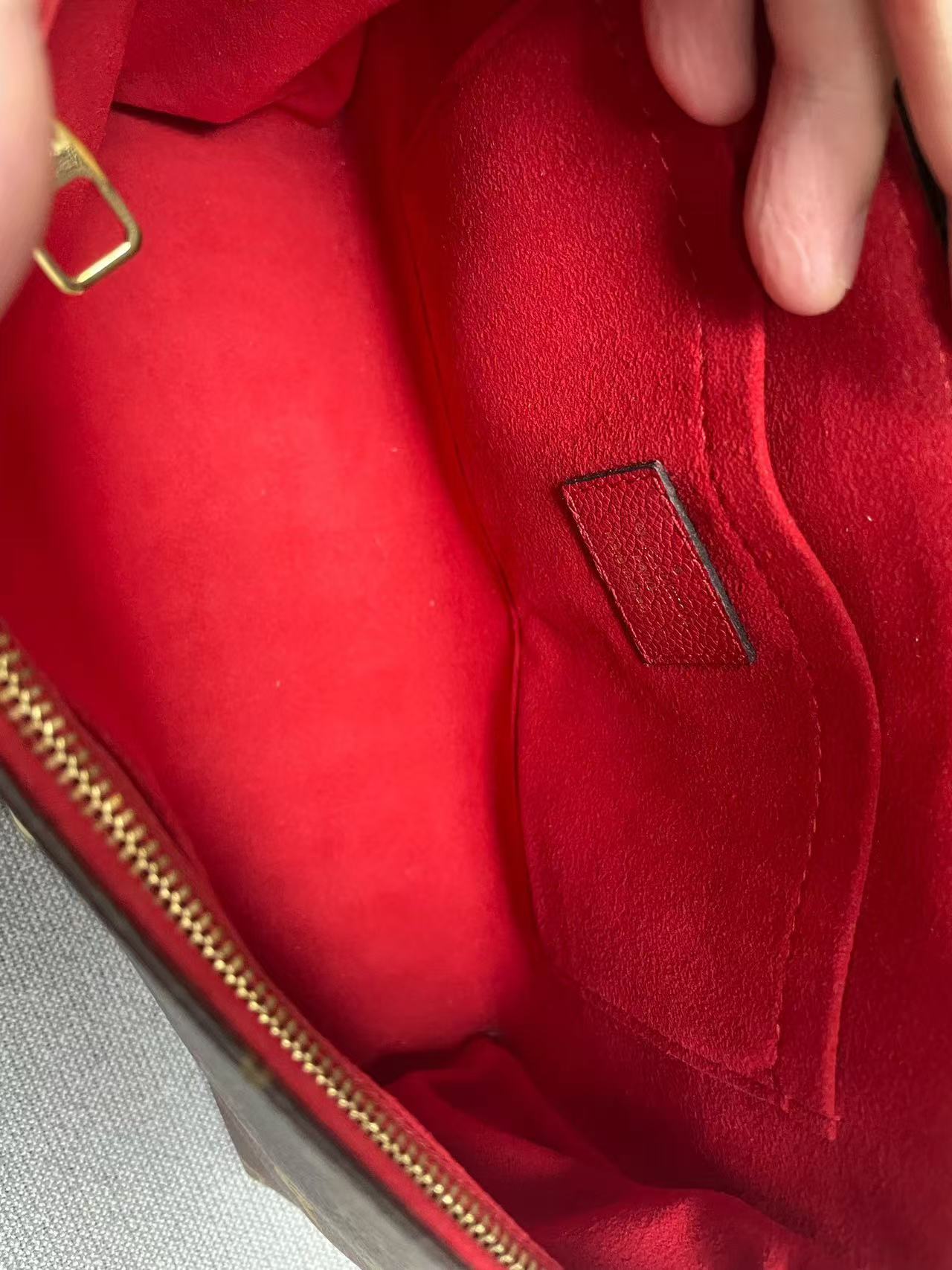 Louis Vuitton - Pallas Chain - Monogram canvas and grained leather - Red and Brown - (medium)