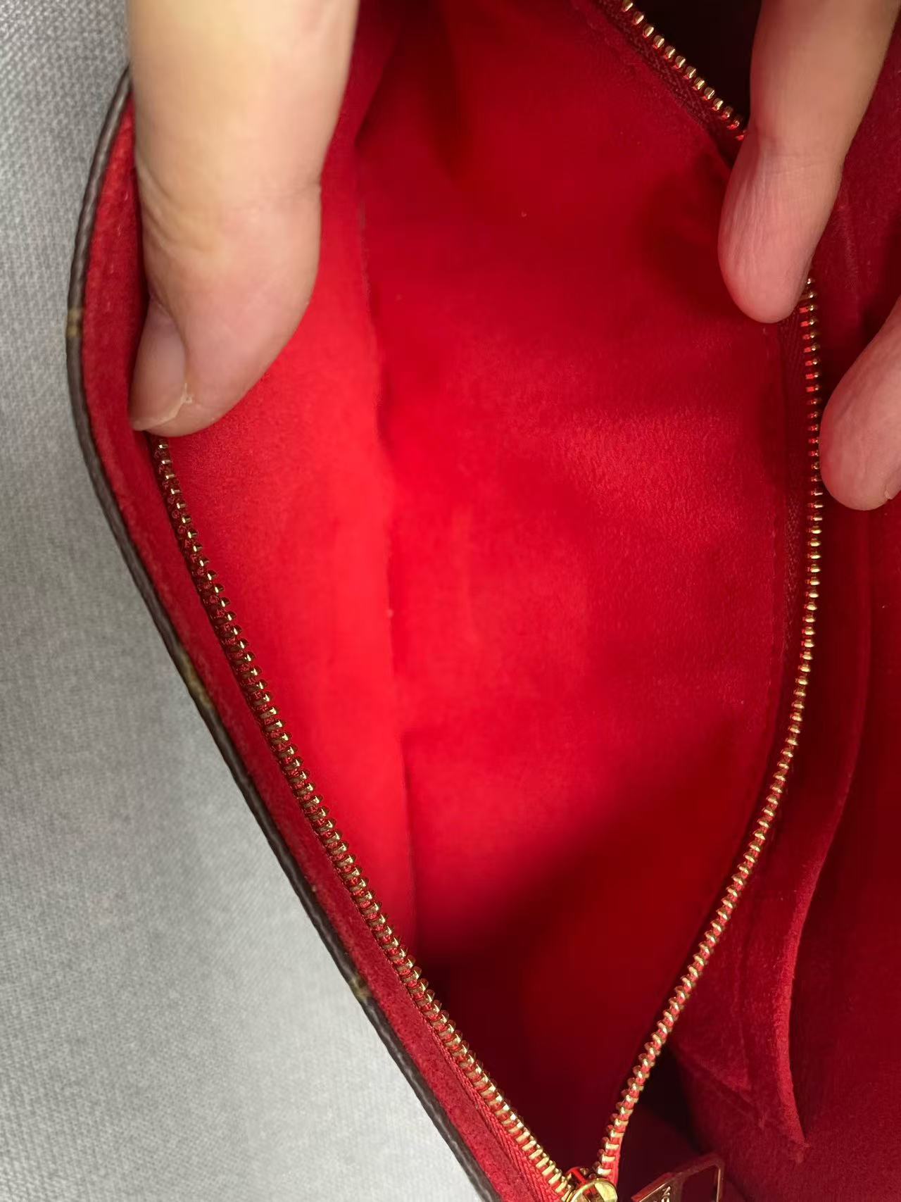 Louis Vuitton - Pallas Chain - Monogram canvas and grained leather - Red and Brown - (medium)