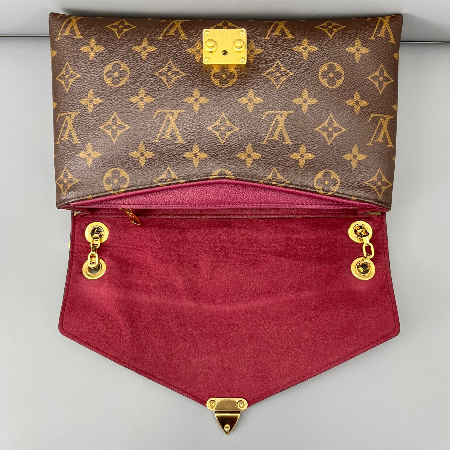Louis Vuitton - Pallas - Leather - Brown - (medium)