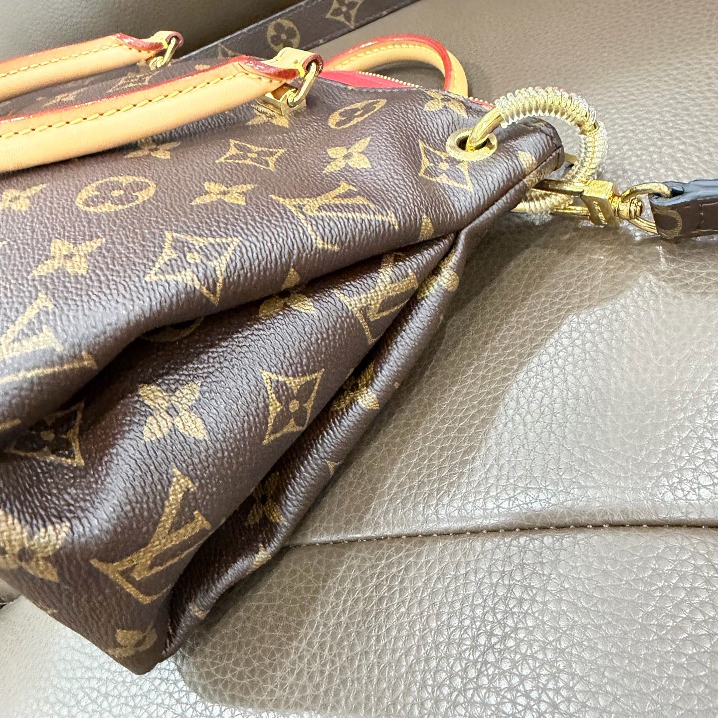 Louis Vuitton - Pallas - Leather - Brown - (small)