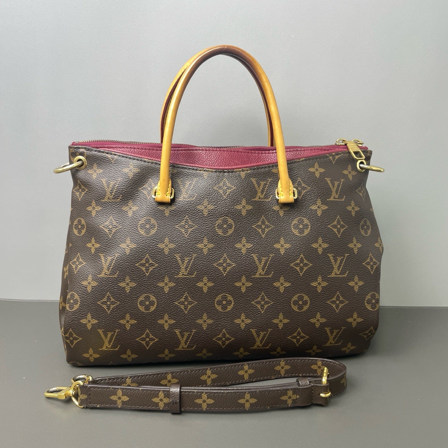Louis Vuitton - Pallas - Leather - Multicolour - (medium)