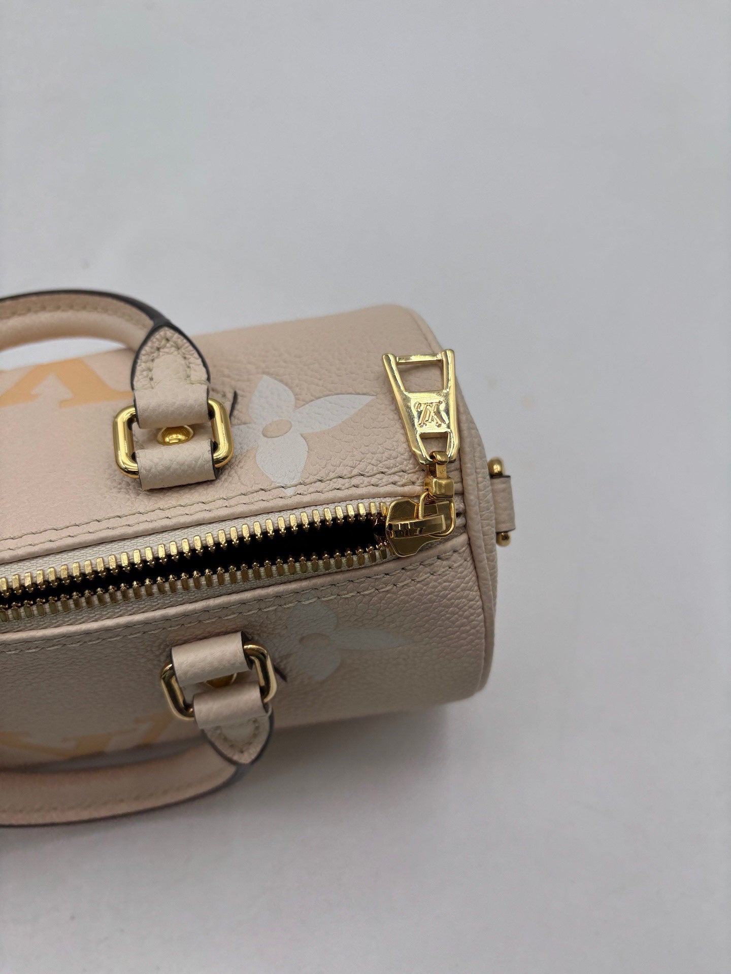 Louis Vuitton - Papillon - Calfskin leather - Vanilla Yellow with Beige base - (mini)