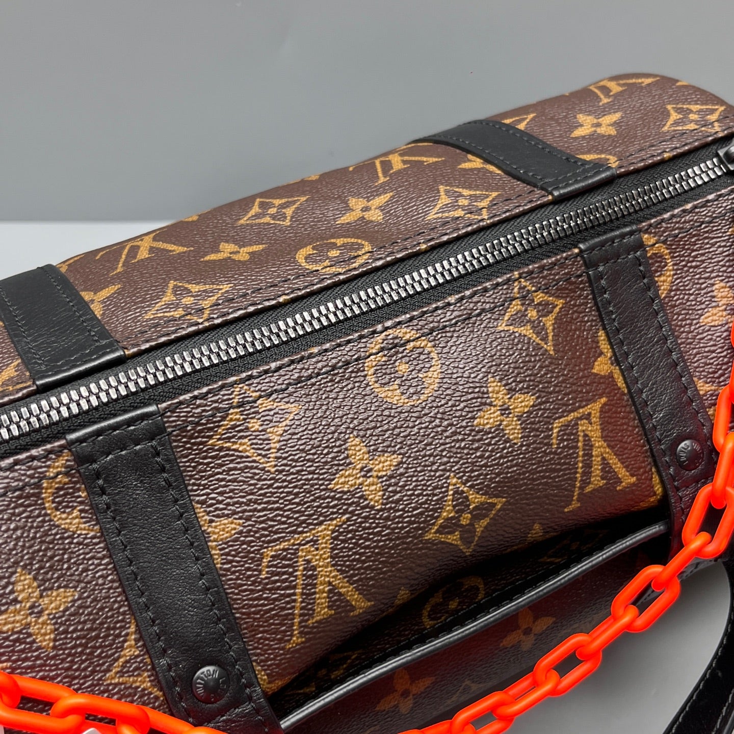 Louis Vuitton - Papillon - Leather - Multicolour - (medium)