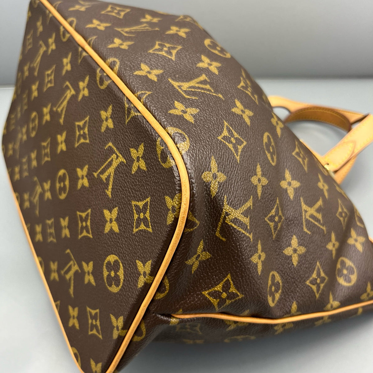 Louis Vuitton - Paramount - Synthetic - Brown - (Small)