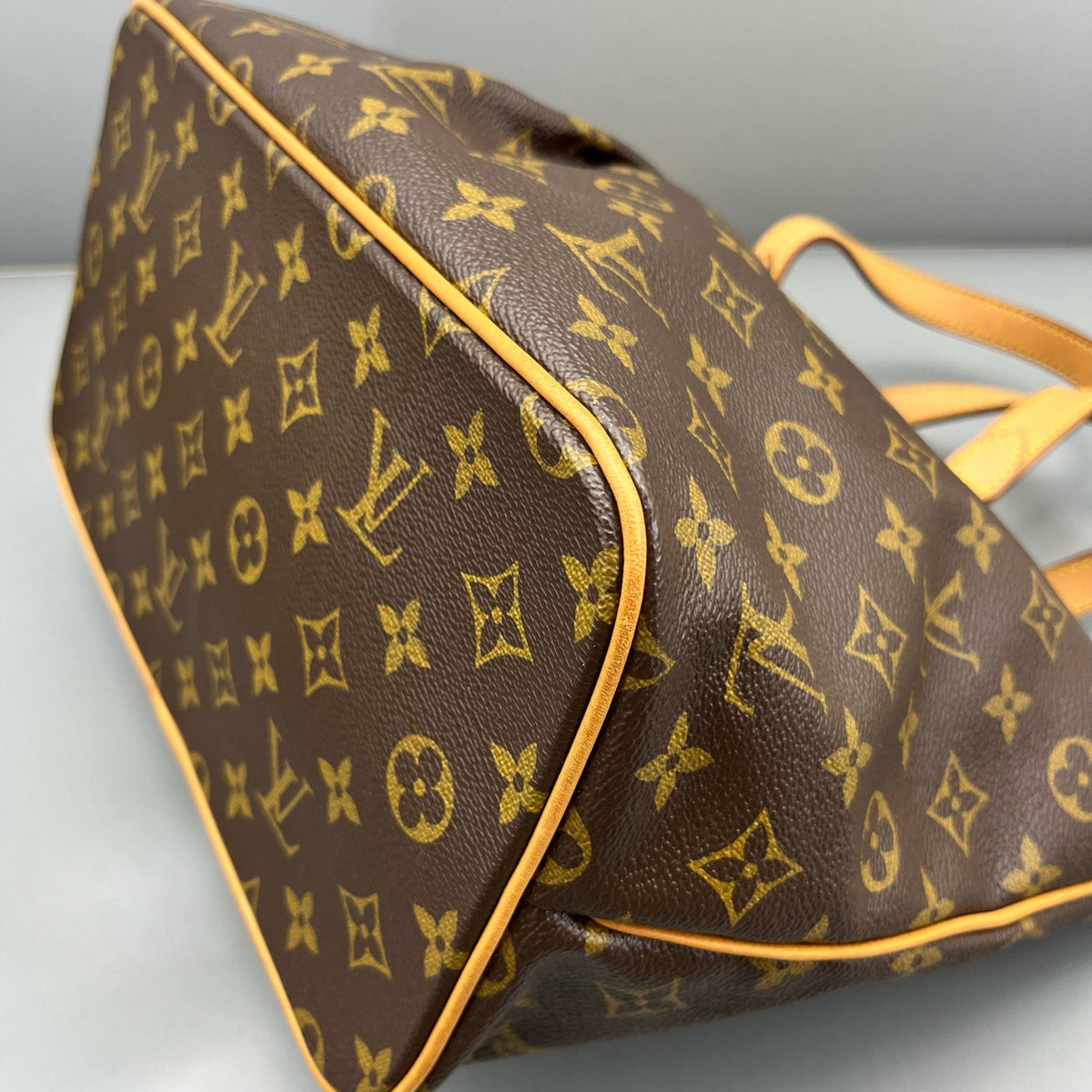 Louis Vuitton - Paramount - Synthetic - Brown - (Small)