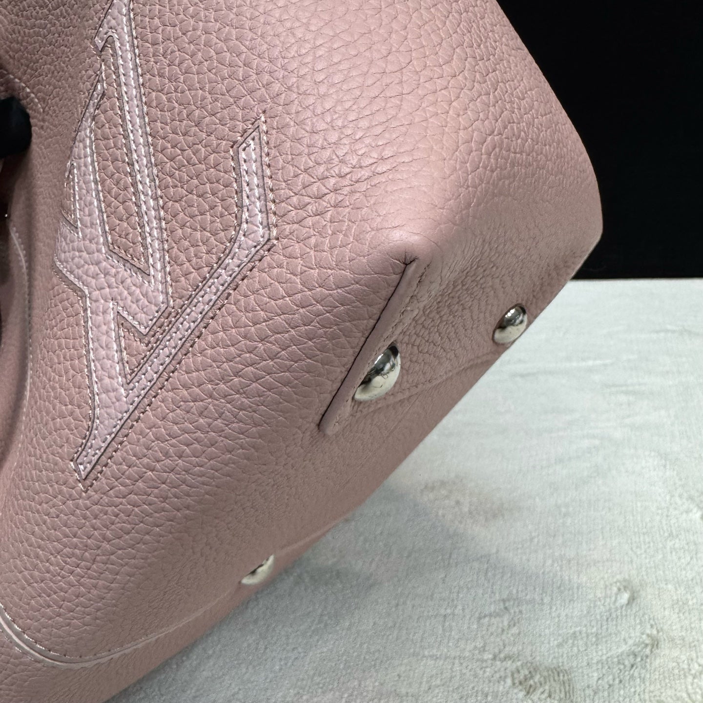 Louis Vuitton - Pernelle - Leather - Pink - (medium)