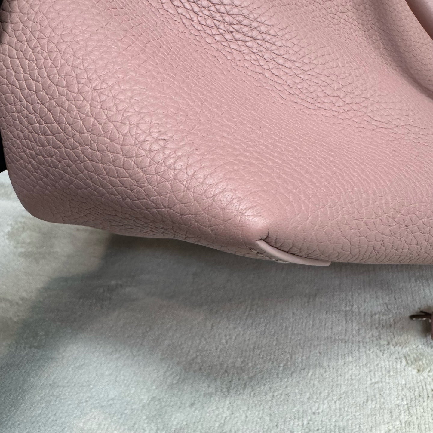 Louis Vuitton - Pernelle - Leather - Pink - (medium)
