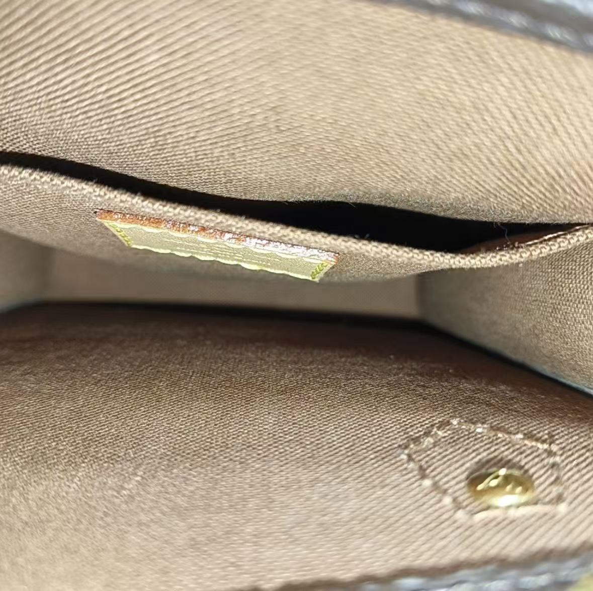 Louis Vuitton - Petit Sac Plat M81295 - Monogram coated canvas with Vachetta leather trim - Brown - (mini)
