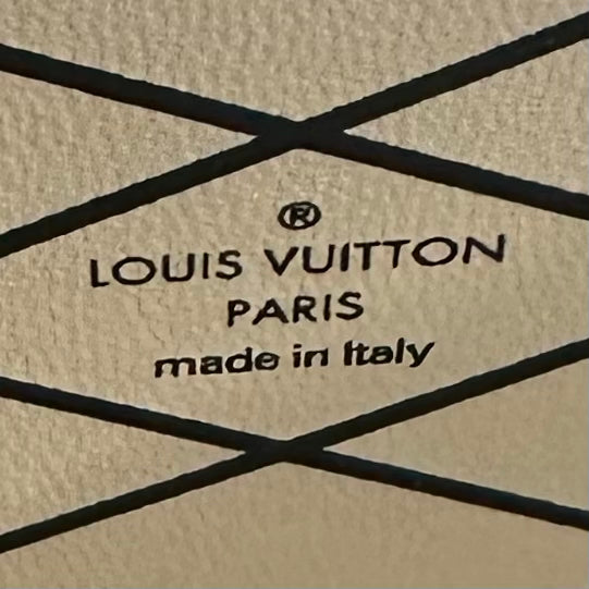 Louis Vuitton - Petite Malle - Patent leather - Red