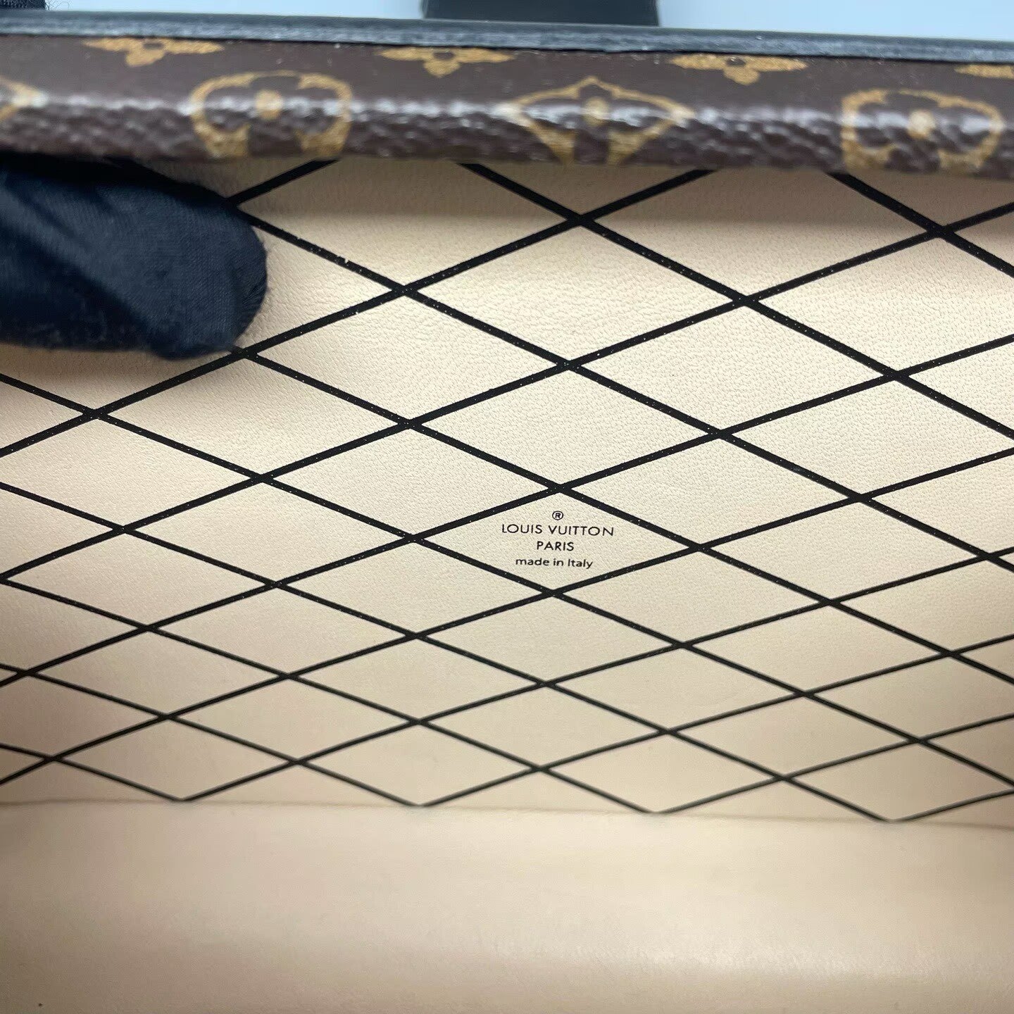 Louis Vuitton - Petite Malle Trunk - Monogram canvas with leather trim - Brown - (mini)