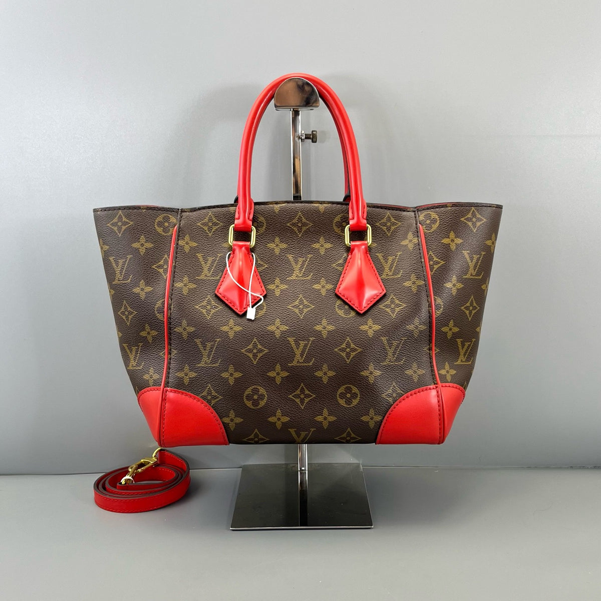 Louis Vuitton - Phenix - Leather - Brown - (medium)