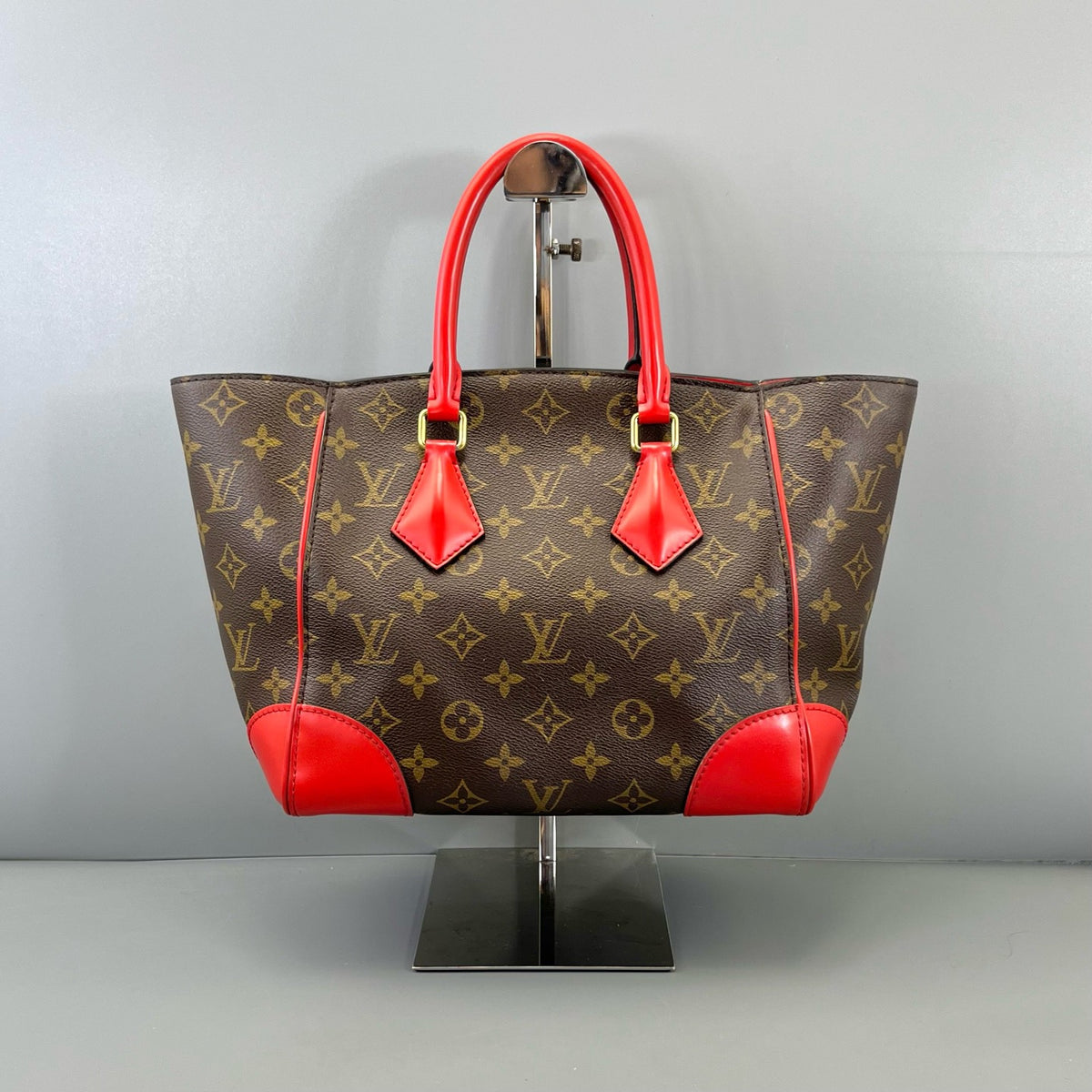 Louis Vuitton - Phenix - Leather - Brown - (medium)